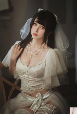 (Online collection) Welfare girl Liang Liangzi's “Transparent Wedding Dress” VIP Exclusive (39P)