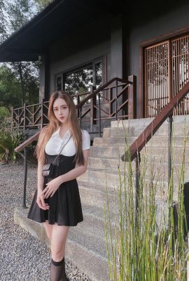 The high-quality breasts girl “Elsa Ko” has a wickedly good figure and her blood is boiling. She is so hot and seductive.