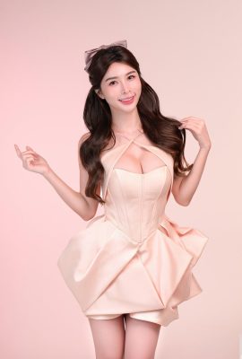 The sexy goddess “DJ VALENT WOO Wu Wei”'s sexy photos are intended to make people melt! (20P)