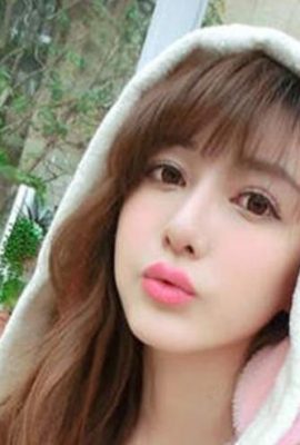 The good-looking and sweet girl Wang Mengshi has a sexy waist curve (18P)