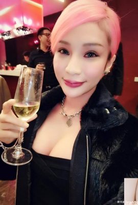 “Goddess of Guoguang” Nana Liang Liang Yunfei posted “big breasts and bulging photos” late at night, causing netizens to suffer from insomnia (40P)