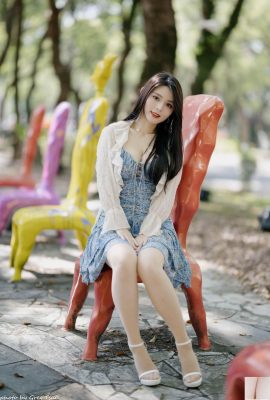 (Extra chapter on beautiful legs) Long-legged beauty model Xiaoxiao dress with high heels and beautiful legs (43P