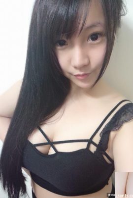 G hot girl with hot breasts~Xu Ganzai~selfie video of ultra-small underwear with big breasts shaking so hard that the camera is shaking (21P)