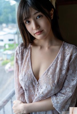 Takahashi Yuko) There is no limit to showing off her good figure…it makes people fascinated (24P)