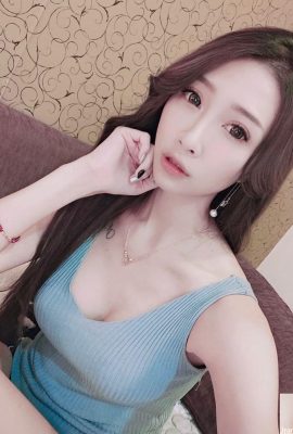 The slender figure “Li Ni” is unbearable with her good looks and superb figure (27P)