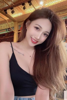 Busty Internet celebrity “Xuanxuan syuan” has a white and tender body that is so tempting that she cannot resist (38P)