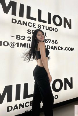 “Zhang Yuting” has a very sexy and attractive appearance! (25P)