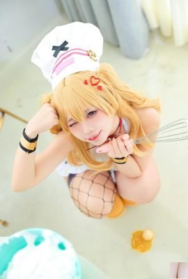 Charming blonde little cook(27P)