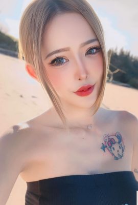 The playful girlfriend “Mi” has a fierce figure and a very soul-sucking perspective! (22P)