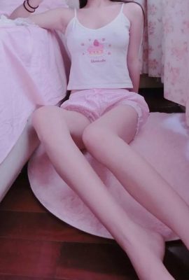 (Rabbit plays with movies) – This toe (14P)