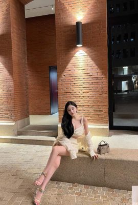 Super spicy and sweet pretty girl “Qian Hui” has a vicious perspective shocking vision (24P)