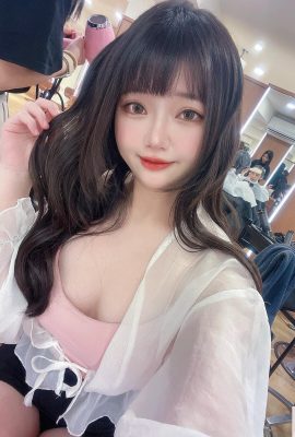 “Wish Yuan” has a very strong body curve (23P)