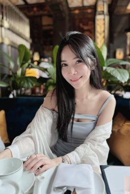 Sexy little devil “Li Quanquan” Sexual feeling is unbearable (23P)