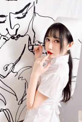“Yuan Yuwen” has plump breasts under the sweet appearance (23P)