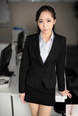 Kisaragi Juri: Beautiful office lady fucks Kisaragi Juri (26P)