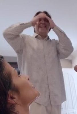 The charming mother took advantage of her husband’s trip and seduced her son to fuck her (35P)