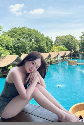 The perfect curve of temperament and smile “Xinyu” is unconsciously trapped (20P)