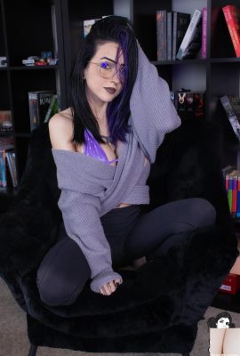 [Suicide Girls] Apr 17, 2025 – Emokittenxoxo – Pop of Purple [60P]