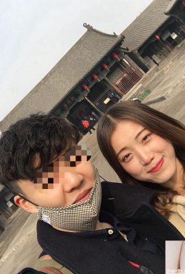 (Self-photographed) Male and female colleagues have sex (21P)