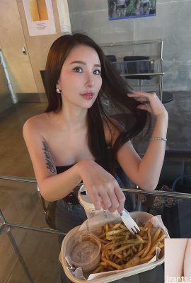 The little witch “hanjren724” is sweet and sexy (11P)