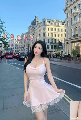 Queen “AMBER NA Blue Star Bree” makes people want to surrender to her feet (10P)