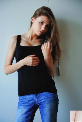 Brunette teen Mila Azul exposes her gorgeous big tits and poses nude (20P)