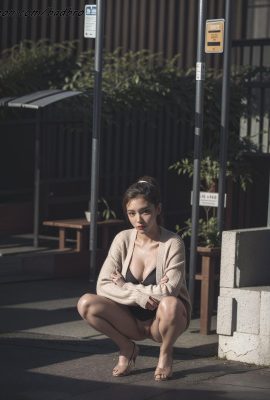 badbro_Exhibitionism bus stop sitting