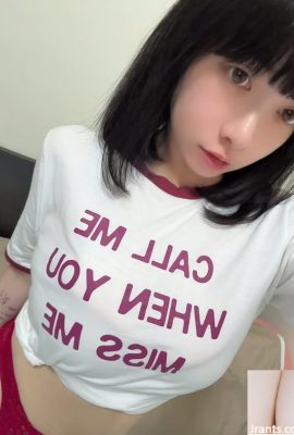 The pretty girl “Petidi” shows her beautiful body curves and attracts eye-catching temptation (10P)