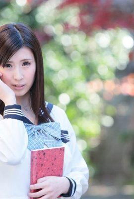 Superb acting skills, sometimes a student girl, sometimes a wife, different styles, equal temptation (16P)