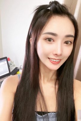 Top pretty girl “Diandian” has white skin and delicate facial features as beautiful as her facial features (10P)