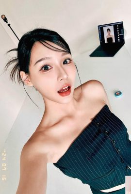 Cute and pretty girl “Chin Qinruoru” has a deep career and a white and tender breast that cannot be blocked (10P)