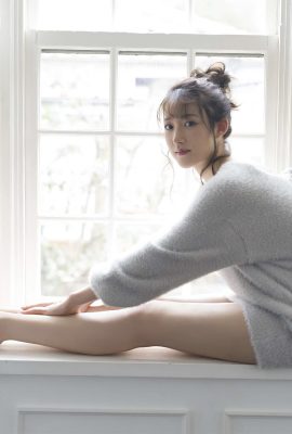 (Yamazaki あimi) Beautiful figure reveals fresh and tender legs (14P)