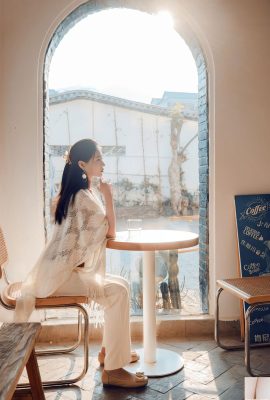 (National Model Human Body) “Afternoon Tea” (43P)