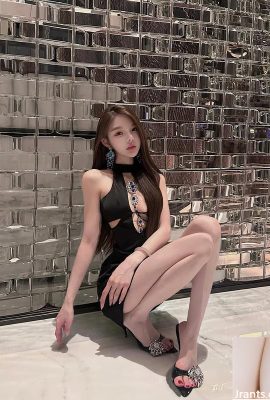 Tall and slim “Lu Tianyi” is so hot (10P)