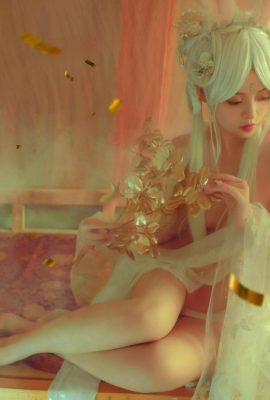 Strawberry-flavored Nana Rabbit “Jade Rabbit Essence·CQ Rabbit” (31P)