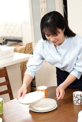 Hiraoka Rieko: I’ve been fond of my kind and beautiful stepmother Hiraoka Rieko (21P)