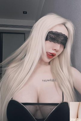 White and tender breasts and body “anncomtw” make people want to be bad (10P)