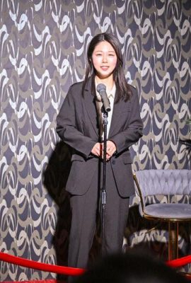 Sumikawa Mika: The life of a female comedian, and the challenge of climaxing Sumikawa Mika (20P)