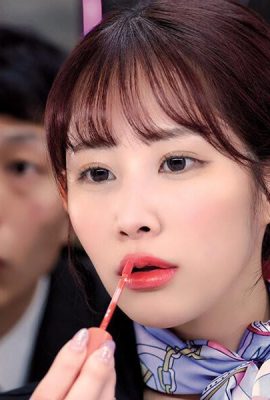 Futabasaa: A beauty consultant on the cosmetics floor where she stopped by to accompany her wife, her thick, plump lips are slurping… (20P)