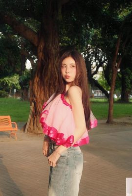 “Wang Ruyin” has a sweet temperament like a little princess with full charm (10P)