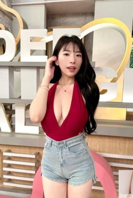 “Jiang Wanting” proud curved photos are fair and sexy and eye-catching (10P)