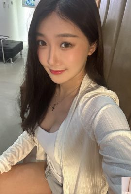 “Butterfly”‘s plump bust and sexy figure are stunning every moment (10P)