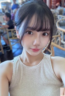 “Phoebe” has exquisite facial features, sweet and sultry eyes that seduces the heart and soul in one second (10P)