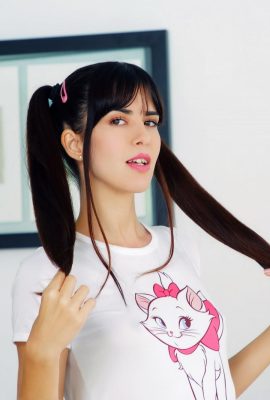 Leni Doll – Living Doll (89P)