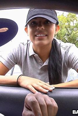It’s so satisfying to watch a beautiful girl grinning in pleasure (12P)
