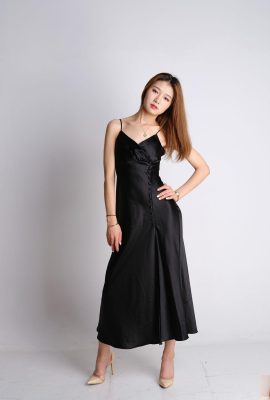 Chinese model Xin Ran’s body private photo shoot set (56P)