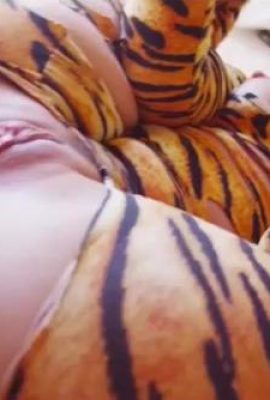 How dare you dress up as a little tiger to see if I don’t fuck your anus today (10P)