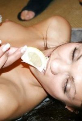 Slutty blonde’s flat belly covered in semen after group sex (11P)