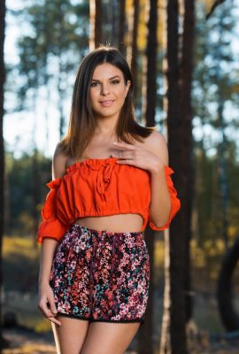 Zelda B – Isolate With Me (105P)