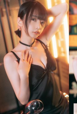 “Young girl T Huo Gui’s B-eyed beautiful breasts show off her deep groove…can’t stop the amazing breast volume (10P)